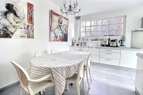 A vendre Maison Courbevoie Bécon 8 pièces 4/5 chambres calme proche transports écoles