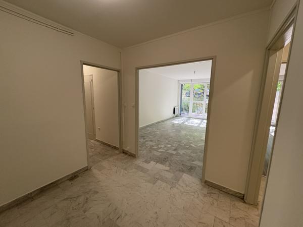 À louer – Spacieux T4 de 101 m² avec parking et cave – Marseille 12e (Frais D'agence Réduits)