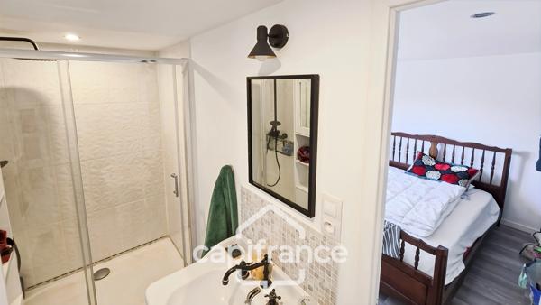Maison à vendre de 117 m² avec appartement T1 sur terrain de 1964 m² à EPERVANS (71)
