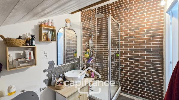 Maison à vendre de 117 m² avec appartement T1 sur terrain de 1964 m² à EPERVANS (71)
