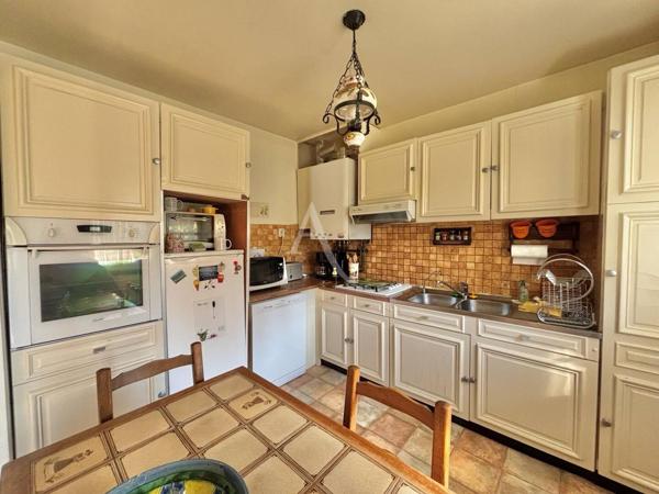 Maison Pontault Combault 6 pièce(s) 126.1 m2