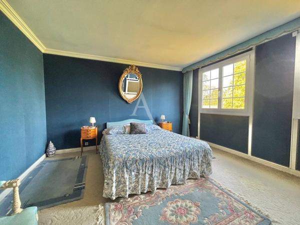Maison Pontault Combault 6 pièce(s) 126.1 m2