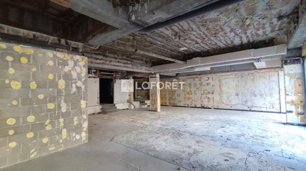 Location local commercial Perpignan - 231 m² - 1 990 €/mois