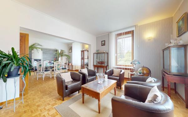 Maison à vendre    8 pièces •  Murville