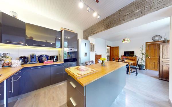 Maison à vendre    8 pièces •  Murville