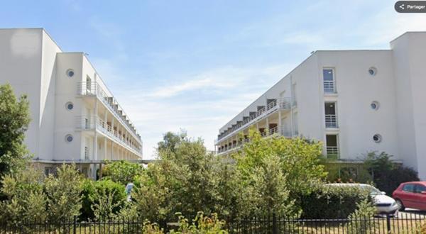 INVESTISSEMENT LOCATIF – CHARTRES – Résidence d'Affaires Cap West Chartres* - 8.74% de rentabilité