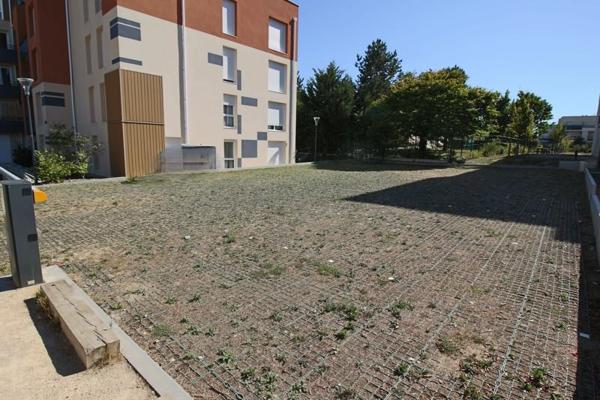 Parking à vendre |  Poitiers |  Places de parking | 340 m²