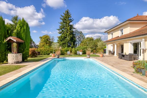 Maison 5 pièces - 245 m² Bien prestige