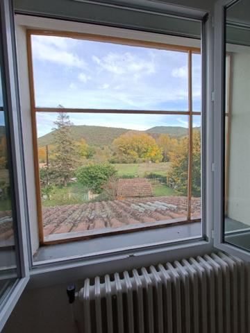 VILLA 6 pièces - 131,60 m² - LE BOUSQUET D'ORB - 870 € CC