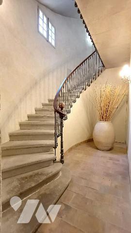 Appartement T3 sur le boulevard dans une authentique résidence uzétienne au cachet ancien