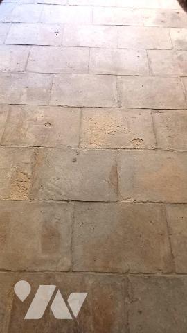 Appartement T3 sur le boulevard dans une authentique résidence uzétienne au cachet ancien