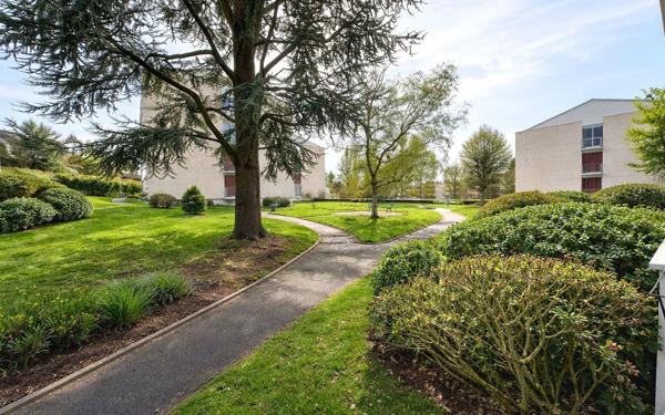 Appartement à vendre    5 pièces • 105,47 m2 Bailly