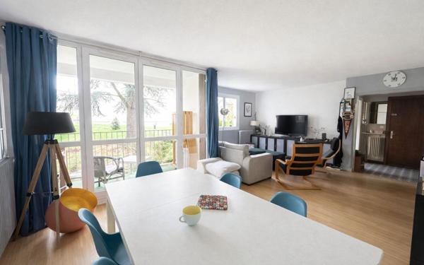 Appartement à vendre    5 pièces • 105,47 m2 Bailly