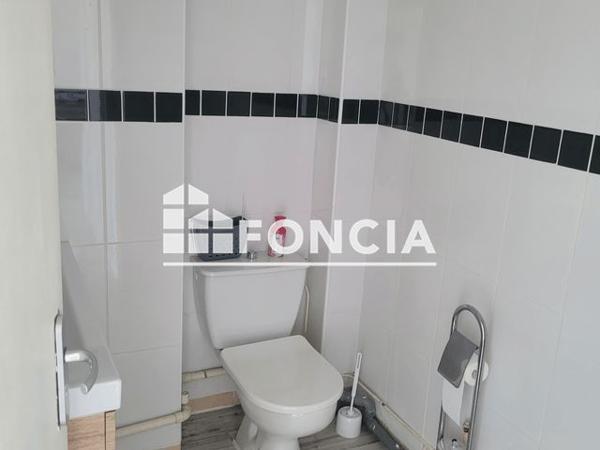 Location Appartement 2 pièces 40.13 m² - 150 RUE LAREVELLIERE Angers 49100