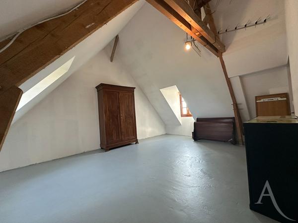 Maison 170m² avec jardin arboré au calme à 5 minutes du centre ville de Bourges !