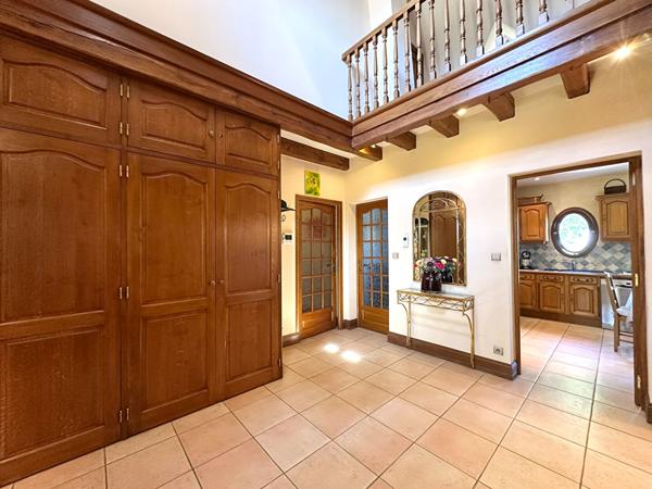 Maison 170m² avec jardin arboré au calme à 5 minutes du centre ville de Bourges !