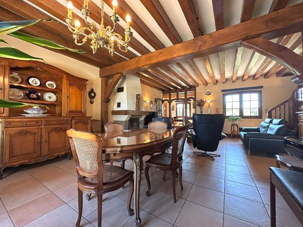 Maison 170m² avec jardin arboré au calme à 5 minutes du centre ville de Bourges !