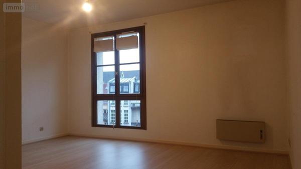 Appartement à louer à Lille dans le Nord (59000), ref : 62032-L741