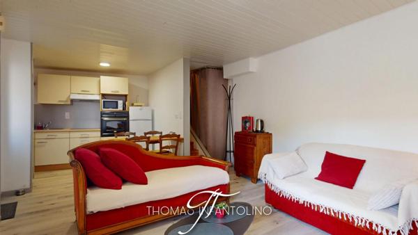 MAISON DE VILLAGE R+2 - 3 CHAMBRES - DOUBLE VITRAGE - RENOVATION COMPLÈTE