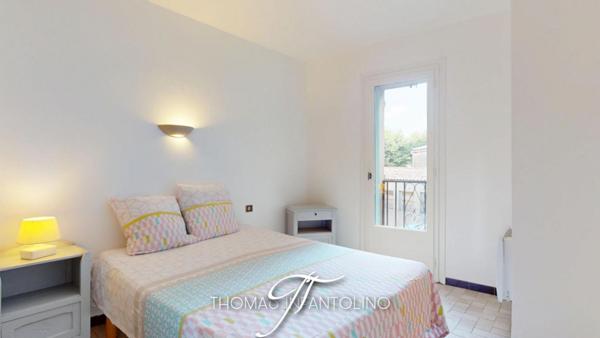 MAISON DE VILLAGE R+2 - 3 CHAMBRES - DOUBLE VITRAGE - RENOVATION COMPLÈTE