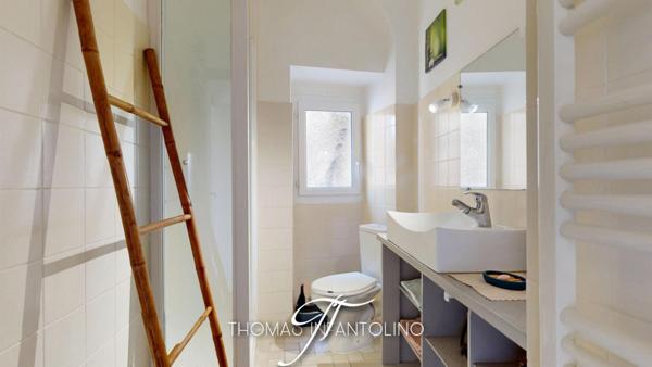 MAISON DE VILLAGE R+2 - 3 CHAMBRES - DOUBLE VITRAGE - RENOVATION COMPLÈTE