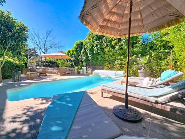 MAR VIVO - Villa citadine, 172 m², 5 chambres dt 1 rdc, piscine et garage