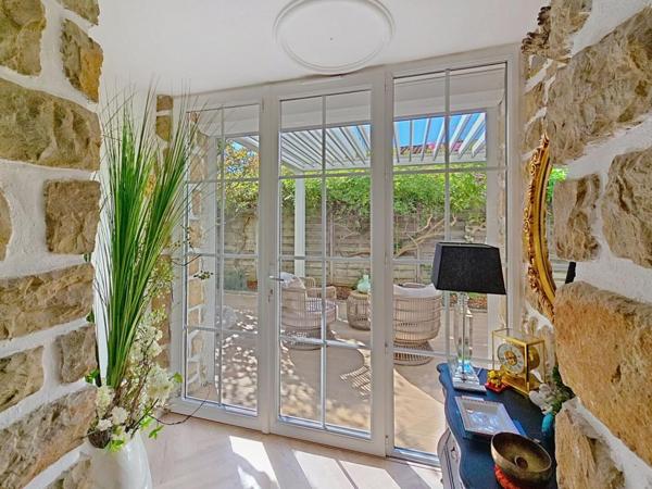 MAR VIVO - Villa citadine, 172 m², 5 chambres dt 1 rdc, piscine et garage