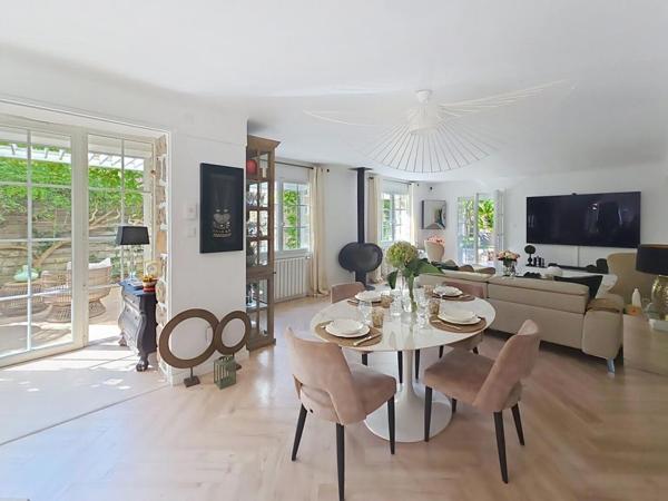 MAR VIVO - Villa citadine, 172 m², 5 chambres dt 1 rdc, piscine et garage