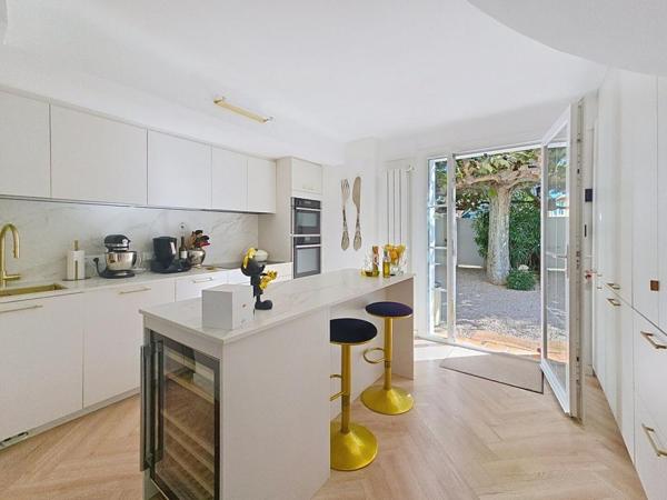 MAR VIVO - Villa citadine, 172 m², 5 chambres dt 1 rdc, piscine et garage