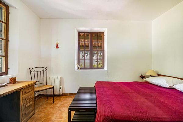 Saignon, une vue suspendue entre ciel et Luberon