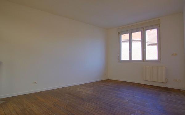 Maison à vendre    2 pièces •  Ham