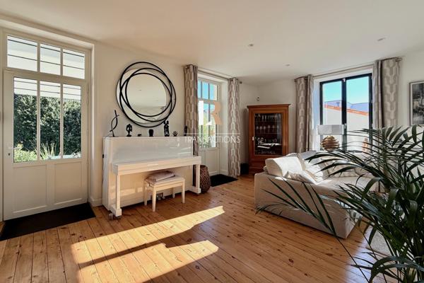 La Rochelle (17000) La Genette - Maison de caractère entièrement rénovée avec piscine et double garage