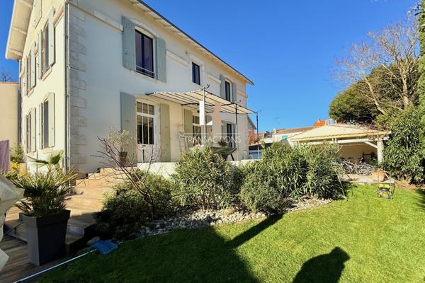 La Rochelle (17000) La Genette - Maison de caractère entièrement rénovée avec piscine et double garage