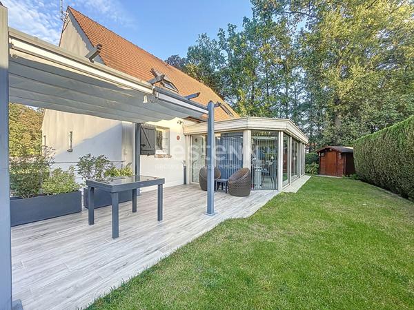 Maison Lamorlaye 7 pièce(s) - 165 m2 - 4 chambres - Sous sol total - Proche centre ville