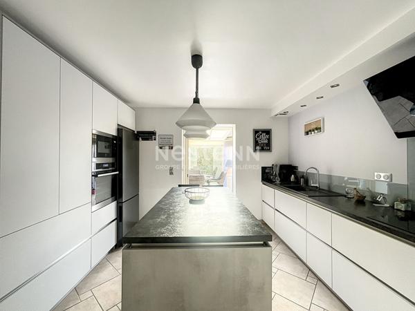 Maison Lamorlaye 7 pièce(s) - 165 m2 - 4 chambres - Sous sol total - Proche centre ville