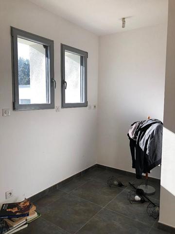 Villa contemporaine de 300m2 avec piscine