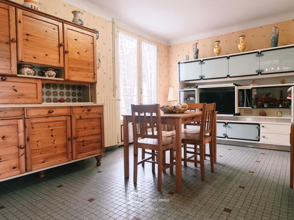 MAISON 3 CHAMBRES COEUR DE VILLE Lezay (79120)