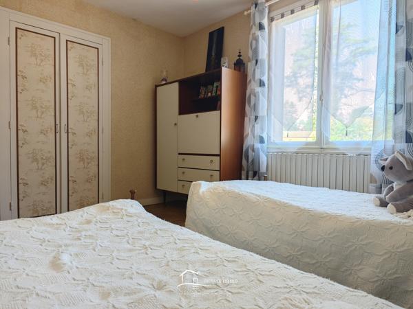 MAISON 3 CHAMBRES COEUR DE VILLE Lezay (79120)