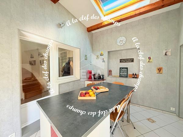 Maison Villiers Le Bâcle 6 pièce(s) 174 m2