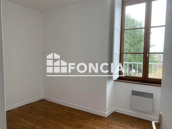 Location Appartement 3 pièces 45 m² - 38 RUE QUINQUAINE Saint Brieuc 22000