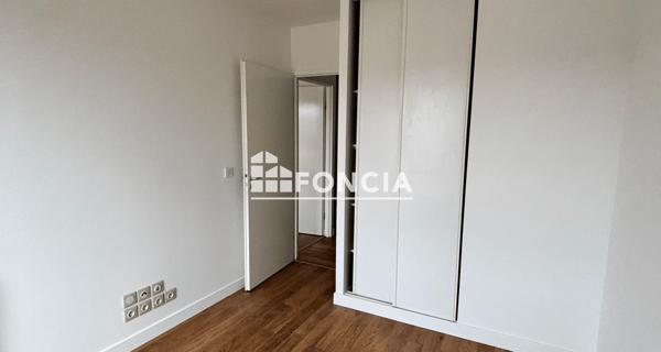 Location Appartement 4 pièces 99.3 m² - Rueil-malmaison 92500