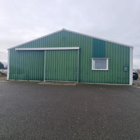 LANDRETHUN LE NORD  -  LOCAUX / ENTREPOT /  COMMERCE