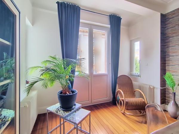 SARREGUEMINES CENTRE | Appartement de 133 m² avec cachet, 2 chambres et 1 bureau