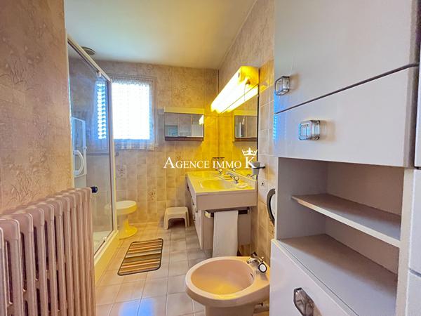 BUXEROLLES - Maison sur sous-sol de type 4 , Buxerolles