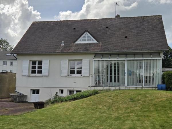 A vendre LA LOUPE Pavillon sur sous-sol total 
