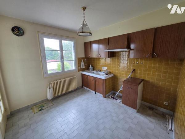 A vendre LA LOUPE Pavillon sur sous-sol total 