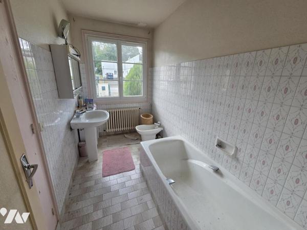 A vendre LA LOUPE Pavillon sur sous-sol total 