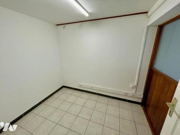 SAINT DENIS JEAN CHATEL LOCAL PROFESSIONNEL