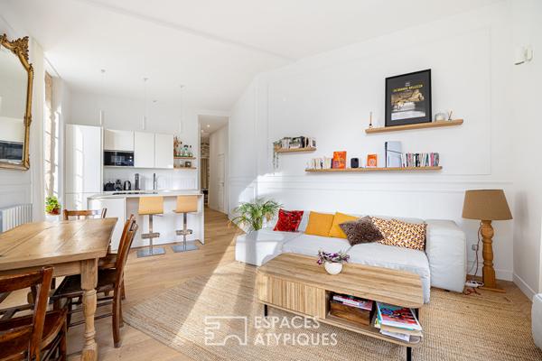 Ancien rénové avec balcon place Saint Louis