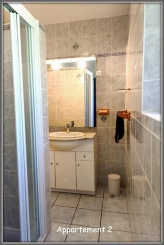 Lectoure, aux portes du village, ensemble immobilier de 324 m² habitables, répartis sur deux niveaux sur parcelle de plus de 5000 m². Idéal pour un investissement locatif !